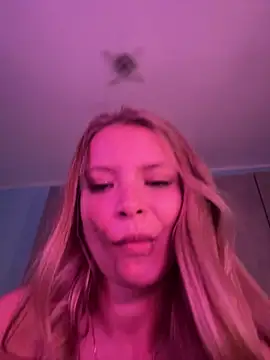 Snapshot of AnastasiaAniess chatting on January 15, 11:30 pm AnastasiaAniess online show from January 15, 11:30 pm