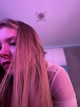 Snapshot of AnastasiaAniess chatting on February 5, 8:24 pm AnastasiaAniess online show from February 5, 8:24 pm