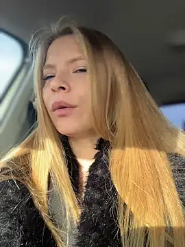 Snapshot of AnastasiaAniess chatting on February 13, 9:49 am AnastasiaAniess online show from February 13, 9:49 am