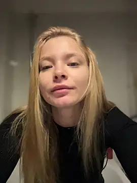 Snapshot of AnastasiaAniess chatting on March 3, 6:19 am AnastasiaAniess online show from March 3, 6:19 am