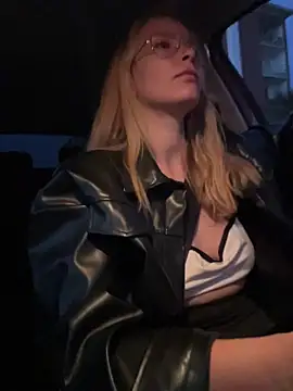 AnastasiaAniess online show from April 15, 6:37 pm