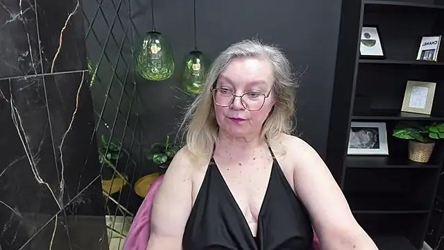 NataliMellow online show from February 25, 7:25 pm