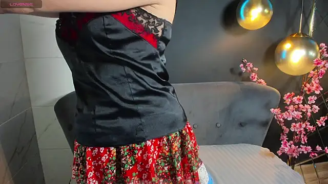 BrandiSweetie online show from December 14, 4:42 pm