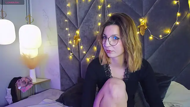 Snapshot of JaneGraceful chatting on January 9, 6:27 am JaneGraceful online show from January 9, 6:27 am