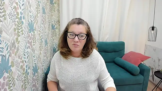 LeaPure online show from November 15, 5:05 am