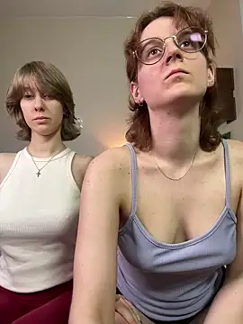 Jitoon Exe online show from April 4, 8:50 pm