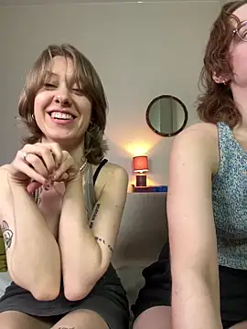 Snapshot of Jitoon_Exe chatting on May 7, 7:30 pm Jitoon Exe online show from May 7, 7:30 pm