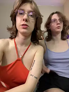 Snapshot of Jitoon_Exe chatting on June 27, 1:06 pm Jitoon Exe online show from June 27, 1:06 pm