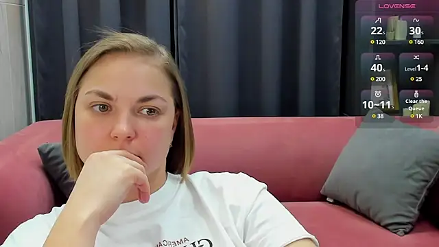 Snapshot of TataArdent chatting on February 25, 2:25 am TataArdent online show from February 25, 2:25 am