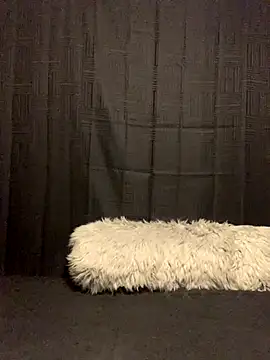 Rakiyahcharms online show from December 5, 8:55 pm