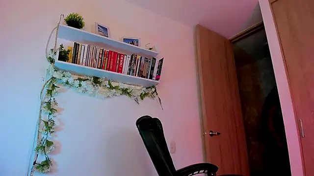ALLMECANDY online show from May 28, 1:58 am
