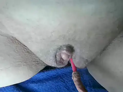 Snapshot of heidi60 chatting on December 1, 4:29 pm heidi60 online show from December 1, 4:29 pm