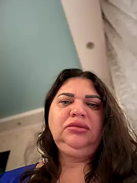 littleRikka online show from December 17, 8:42 am