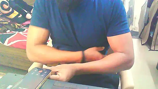 Snapshot of Vbestshow chatting on December 2, 12:10 pm Vbestshow online show from December 2, 12:10 pm