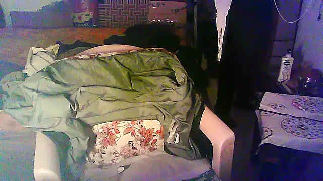 Snapshot of Vbestshow chatting on January 5, 5:49 pm Vbestshow online show from January 5, 5:49 pm