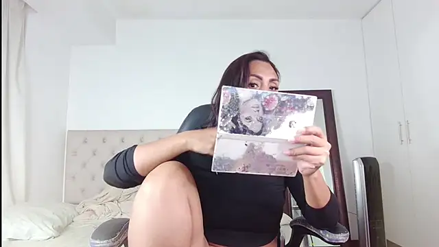 ms freyax online show from July 20, 1:20 am