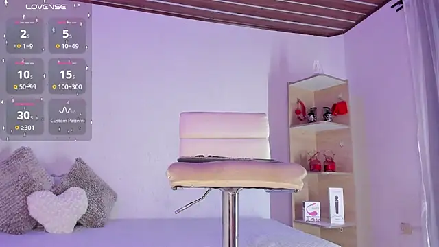 anastasia bee online show from November 3, 1:23 pm