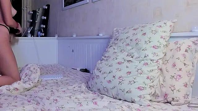 Snapshot of MaryDreaminess chatting on February 7, 8:01 pm MaryDreaminess online show from February 7, 8:01 pm