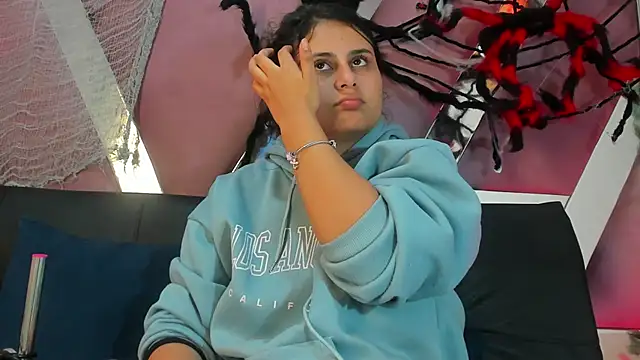 AbbyTaylorr online show from October 30, 3:19 am