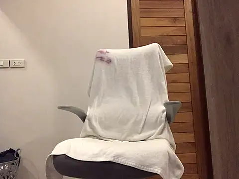 Snapshot of fuckerplayer1 chatting on March 10, 12:18 am fuckerplayer1 online show from March 10, 12:18 am