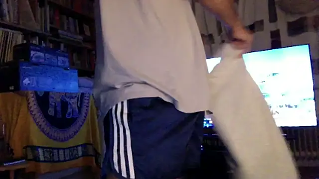 Snapshot of fuckerplayer1 chatting on February 9, 10:47 pm fuckerplayer1 online show from February 9, 10:47 pm