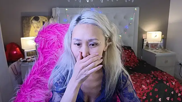 RoxalanaStar online show from February 20, 10:21 pm