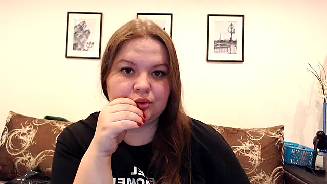 KateLuno online show from November 10, 6:51 pm