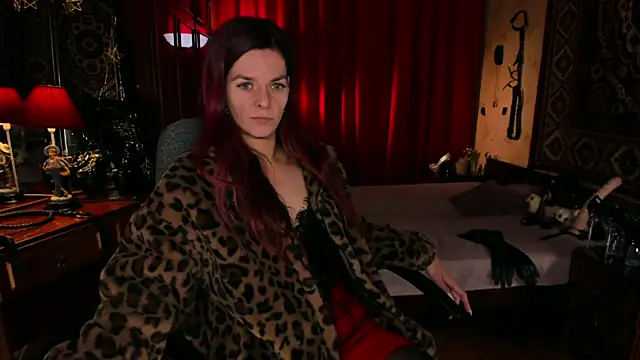 MargoTigress online show from April 10, 9:47 am