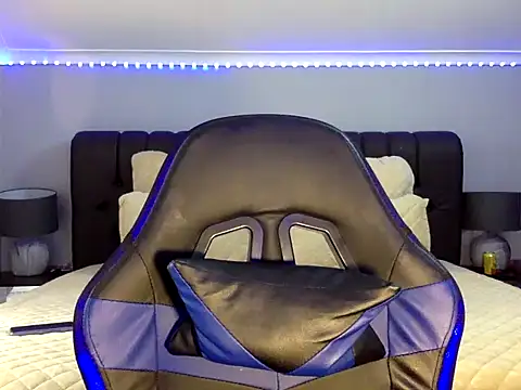 BOOTYBANGER24xx online show from September 13, 9:09 am