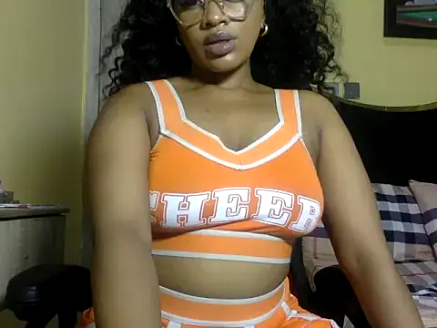 Snapshot of BOOTYBANGER24xx chatting on May 30, 10:56 am BOOTYBANGER24xx online show from May 30, 10:56 am
