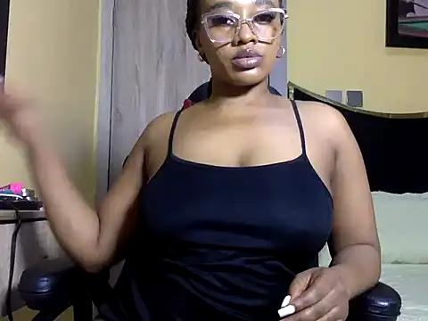 Snapshot of BOOTYBANGER24xx chatting on June 15, 9:22 am BOOTYBANGER24xx online show from June 15, 9:22 am
