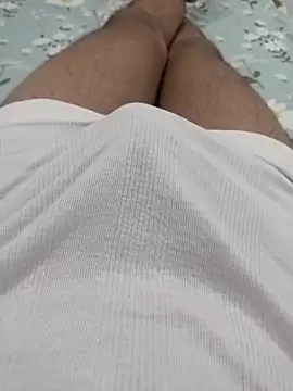 Snapshot of Babyucum4me chatting on May 5, 5:32 pm Babyucum4me online show from May 5, 5:32 pm