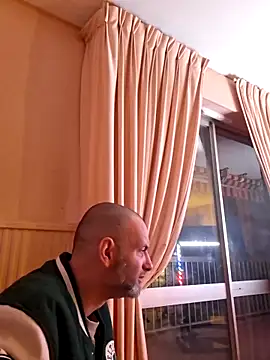 Snapshot of Perv10 chatting on December 18, 1:22 am Perv10 online show from December 18, 1:22 am