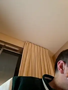 Snapshot of Perv10 chatting on February 24, 7:01 pm Perv10 online show from February 24, 7:01 pm