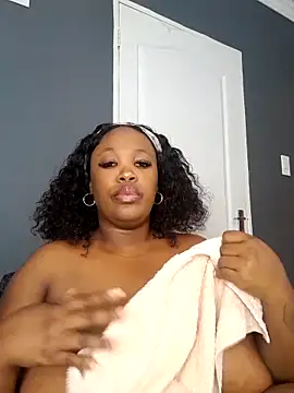 Snapshot of SWEETDOLLY29XX chatting on April 29, 8:18 am SWEETDOLLY29XX online show from April 29, 8:18 am