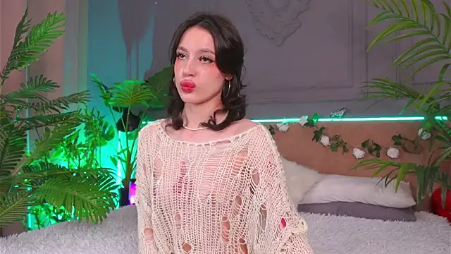 Snapshot of Devilinee chatting on March 12, 7:02 am Devilinee online show from March 12, 7:02 am