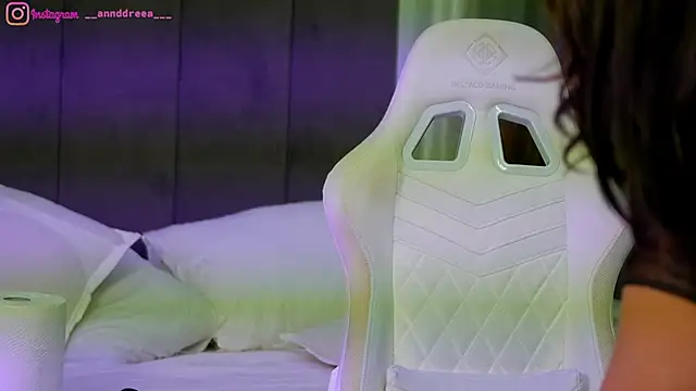 perfectt33n online show from October 25, 5:08 pm