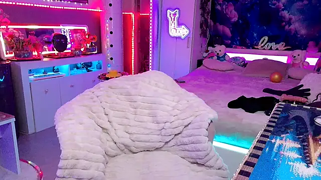 misscectito13 online show from November 14, 12:20 am