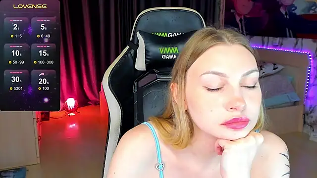 BiMolly online show from September 23, 8:56 pm