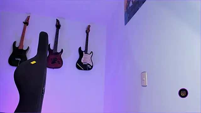 Elle online show from March 3, 1:10 am