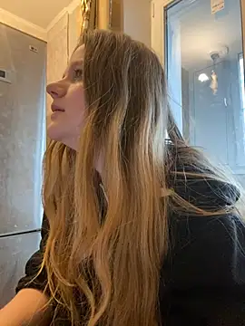 -MimmiLissa- online show from April 15, 10:00 am