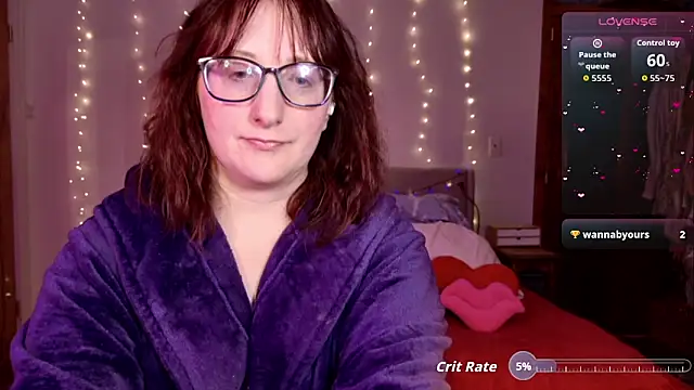 Snapshot of WickedAphrodite chatting on February 12, 3:01 am WickedAphrodite online show from February 12, 3:01 am