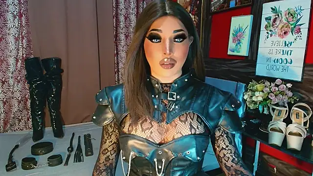 trixxielicious online show from December 18, 12:11 pm