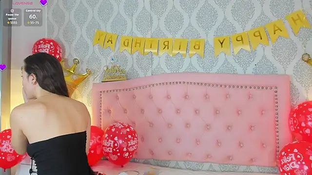 Princsgirl  online show from April 10, 7:18 pm