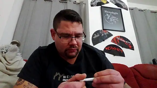 sexykevin17cm online show from January 5, 8:34 pm