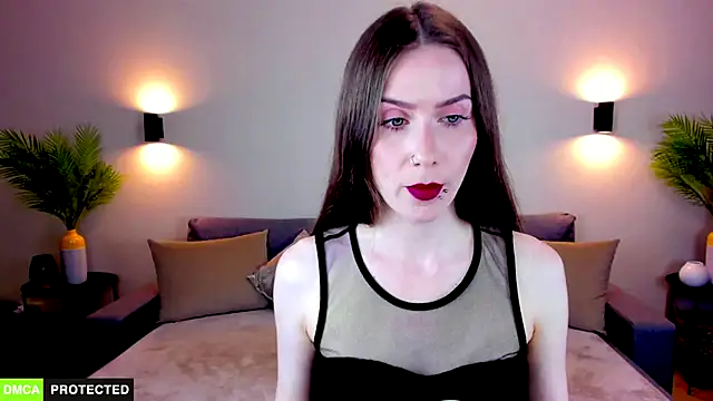 TheWoman   online show from April 20, 7:04 pm