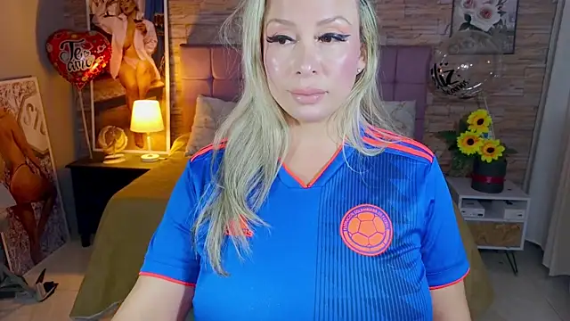 katalinahell2 online show from July 4, 1:01 am