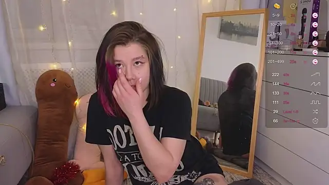 Mira Falls online show from January 20, 5:26 am