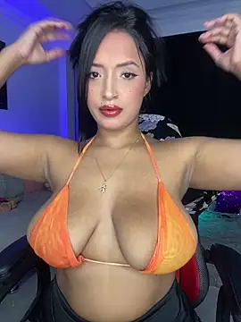 Shantal Lovee online show from February 1, 1:55 am