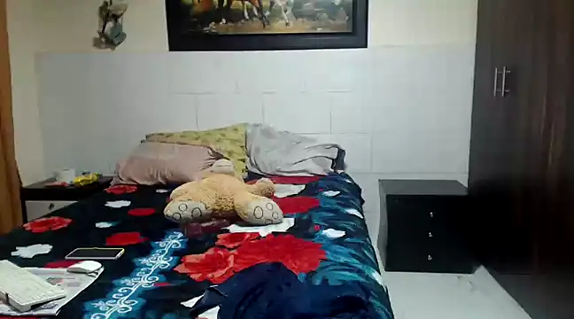 RobertaHott online show from February 22, 10:31 pm